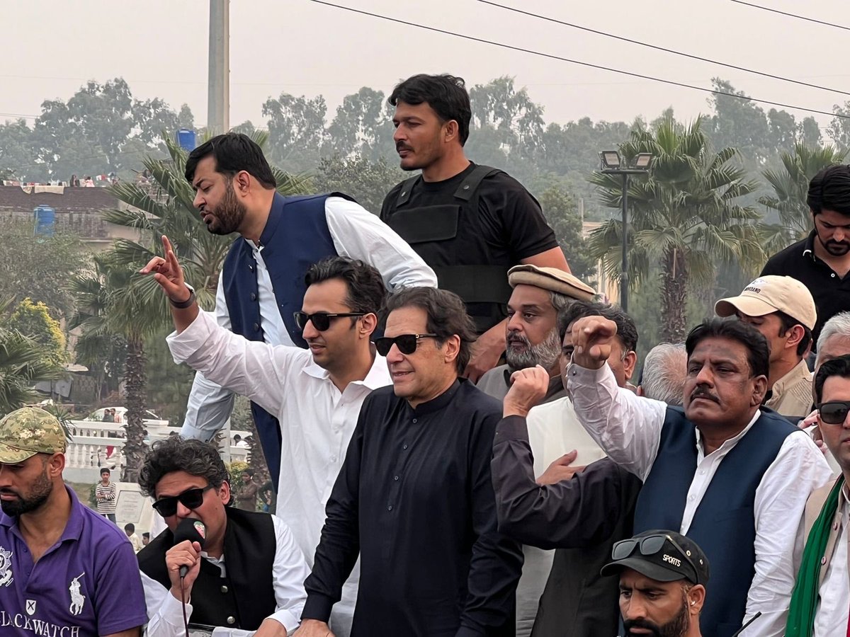 کپتان کی قیادت میں آرہا ہے پاکستان!!

#حقیقی_آزادی_لانگ_مارچ