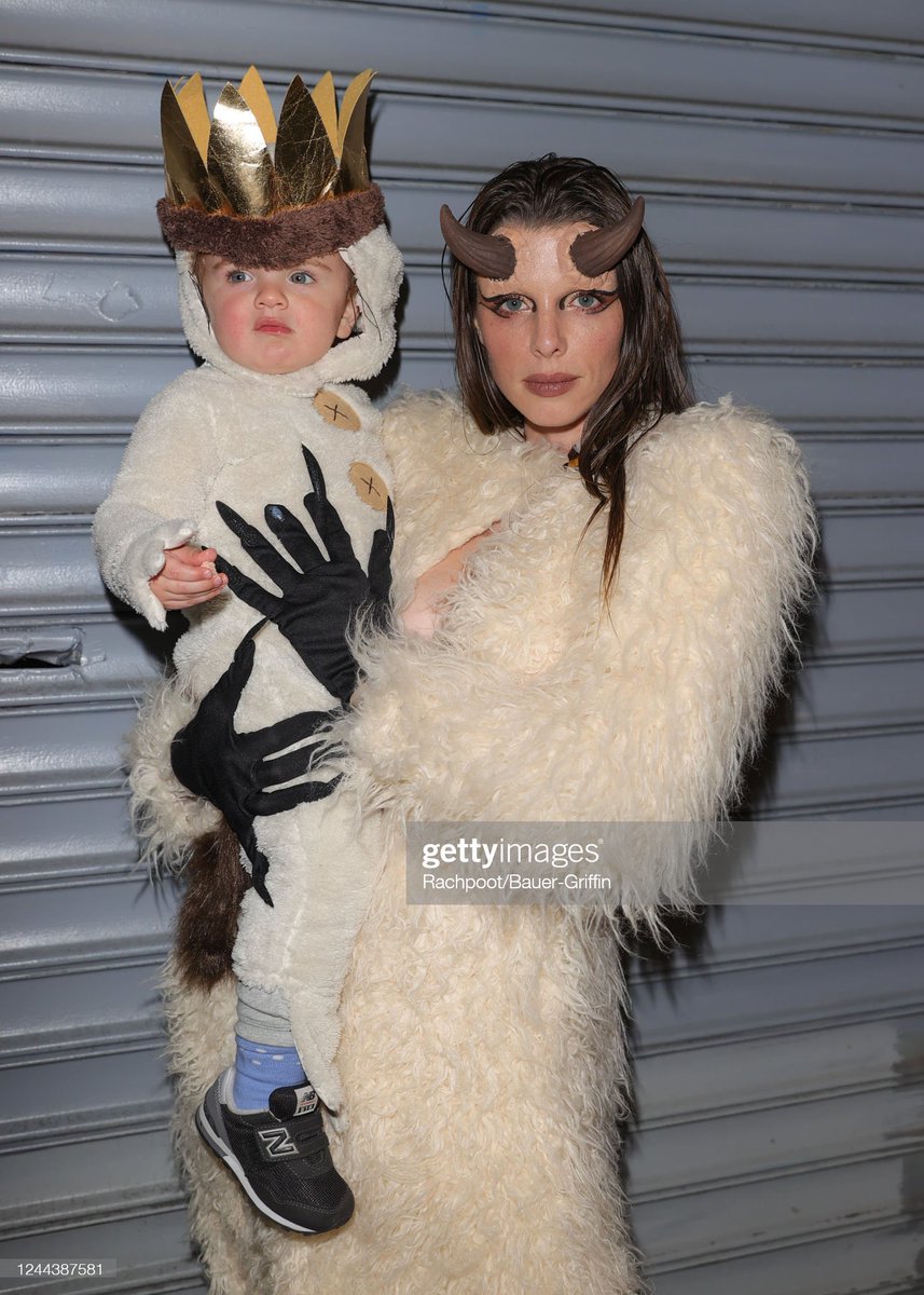 julia fox and her son out for halloween