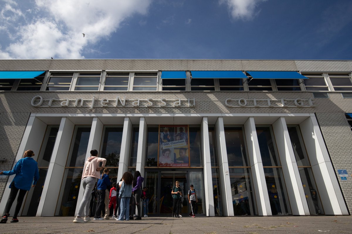 Zit jij in groep 7 of 8 en wil je onze school komen bekijken? Dat kan! Kom volgende week vrijdagavond 11 november tussen 18:30 en 20:30 uur naar ons Open Huis! Neem gerust je ouders en familieleden mee! 🟡🔵🟡🔵
#actieflerenveeldoen