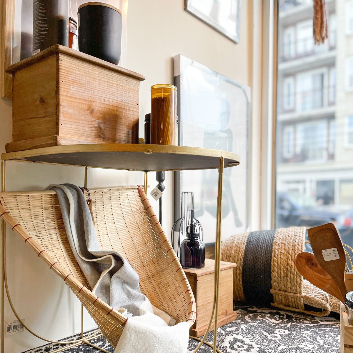 Window Display Mood to kick-off November.
.
Stop by to see us, and all the new arrivals!