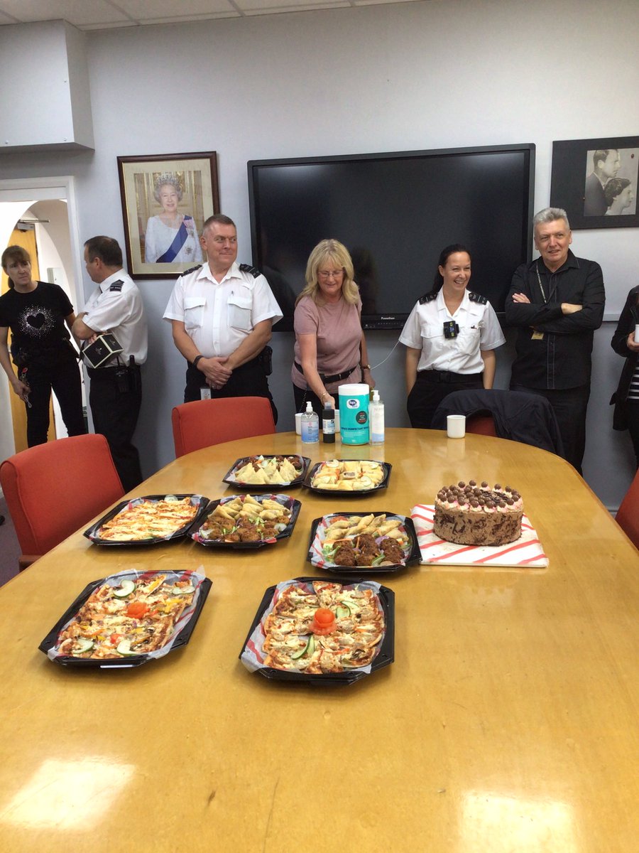 In September we said happy retirement to Officer Ian Mason after 31 years of service! Thank you on behalf of everyone here at HMP Stafford for your resilience and commitment. We wish you a long, happy and healthy retirement 🍾🥳