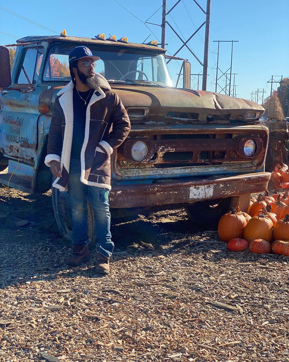 Toppa_Don's tweet photo. Turned The Demons I Was Fighting Into Caspers 🍂 https://t.co/xWVNrA4ef5