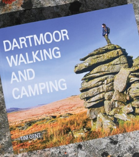 𝑻𝒊𝒎 𝑾𝒓𝒐𝒕𝒆 𝒂 𝑩𝒐𝒐𝒌!
Bushcraft Magazine editor, Tim Gent, has just produced his third book, Dartmoor Walking and Camping. Published by Pesda Press, Tim’s book introduces the wonders, beauty and deep history of Dartmooravailable from Cordee (cordee.co.uk)