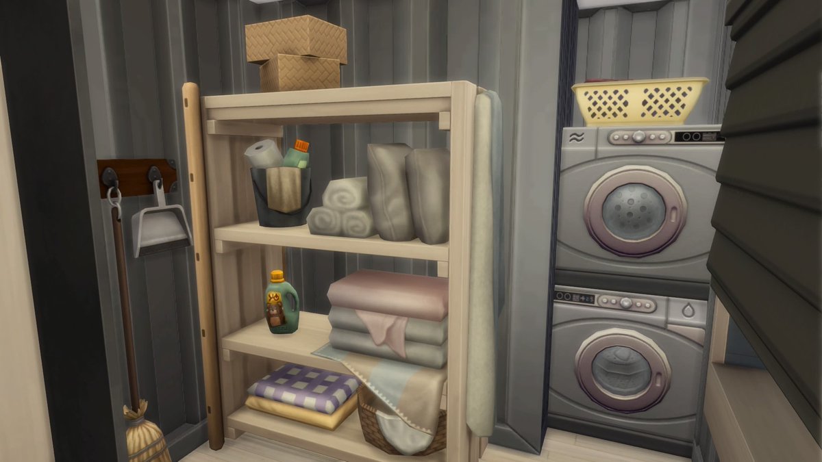 AntiquatedGam3r's tweet photo. 🍃🌱🌿 Eco container build on Console - interior shots - inspired by #LifeUncontained YouTube videos - #ShowUsYourBuilds #TheSims4 #TheSims #TS4 #PlayStation4 #PS4 #console https://t.co/pIXCkkpZRl