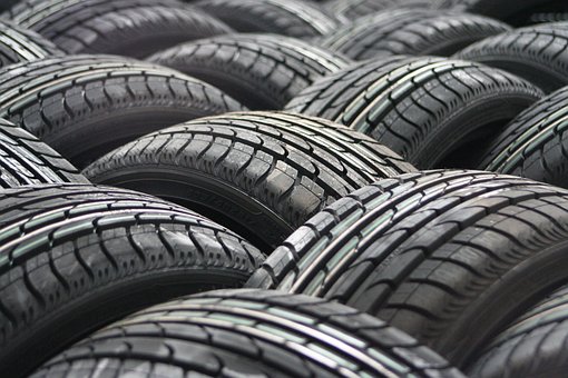 RRInternational's tweet photo. Grupul finlandez #Nokian Tyres a anunţat marţi că va investi 650 de milioane de euro pentru a construi în #România, la Oradea, o nouă fabrică de #anvelope pentru autoturisme, informează @Reuters. Viitoarea #fabrică va avea capacitatea de a produce şase milioane de anvelope pe an. https://t.co/1oRWSGIGuM
