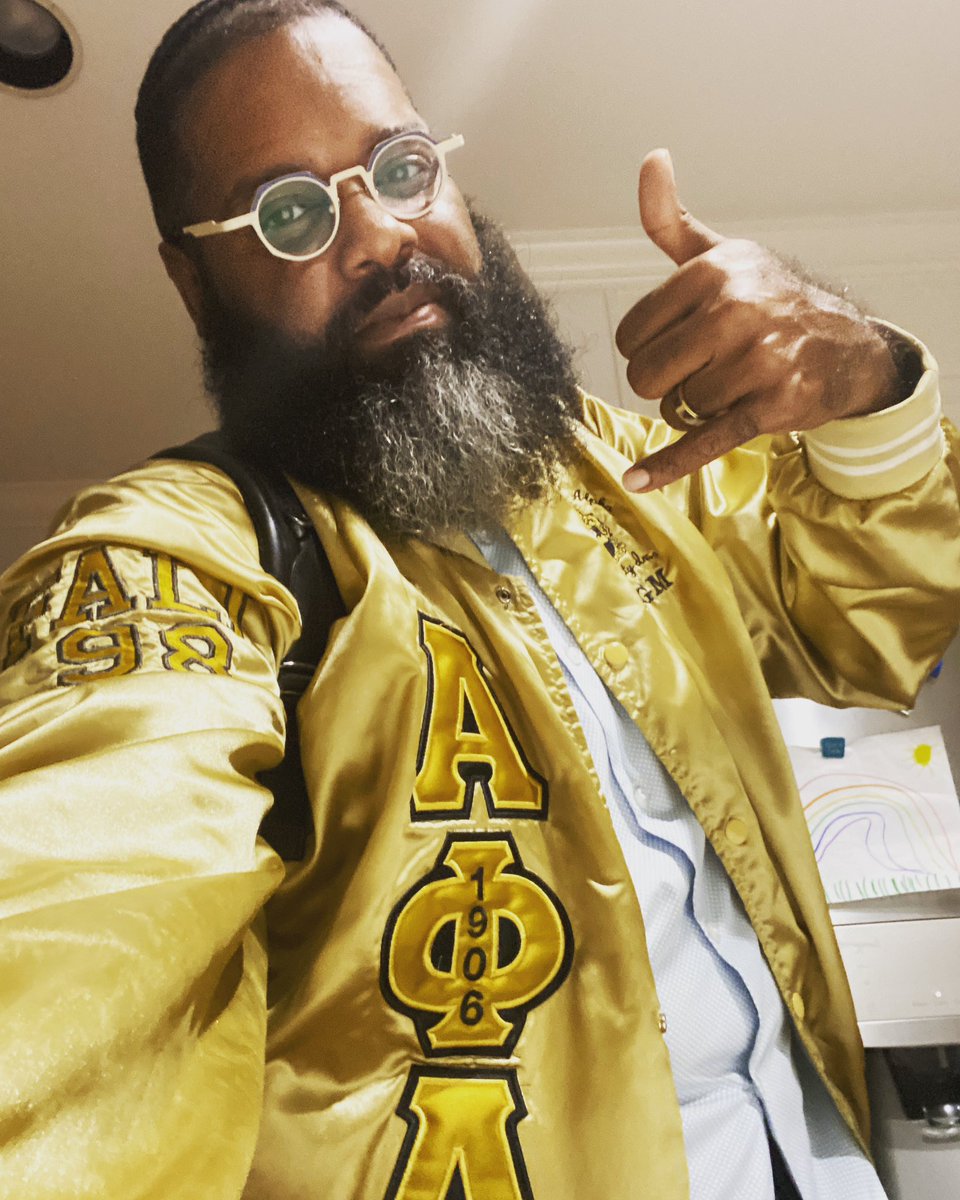 marcusgmorton's tweet photo. Hello November!!!! Happy Tuesday Y’all! #marcusgmorton #hellonovember #AllSaintsDay #AlphaPhiAlpha #MuMuMade #Fall98 #PitchPerfect #USSPulse https://t.co/WPxjzNple3