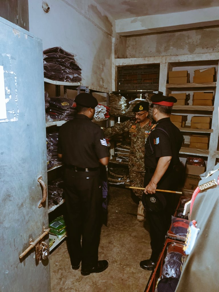 NccDteMPCG's tweet photo. #ADGvisit
 Maj Gen AK Mahajan, ADG, MP&amp; CG Dte visited 14 MP NCC Bn, Vidisha on 1st Nov. During the visit the ADG was given Guard of Honour, he interacted with ANOs&amp;staff, inspected the unit,felicitated cdts and addressed all present. 
@HQ_DG_NCC 
@drajaykumar_ias 
@PRODefNgp https://t.co/oBXxoUiTcY
