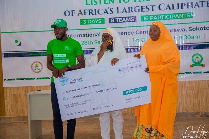 CaliphateDebat1's tweet photo. As we celebrate the Africa/National Youth Day, it is indeed my pleasure to celebrate the Youths of the Caliphate Debate who have over the last 3 years given their support and dedication to the Caliphate Debate and shown their intellectual prowess during and after the debate.

👇 https://t.co/jwGxQRrB5W