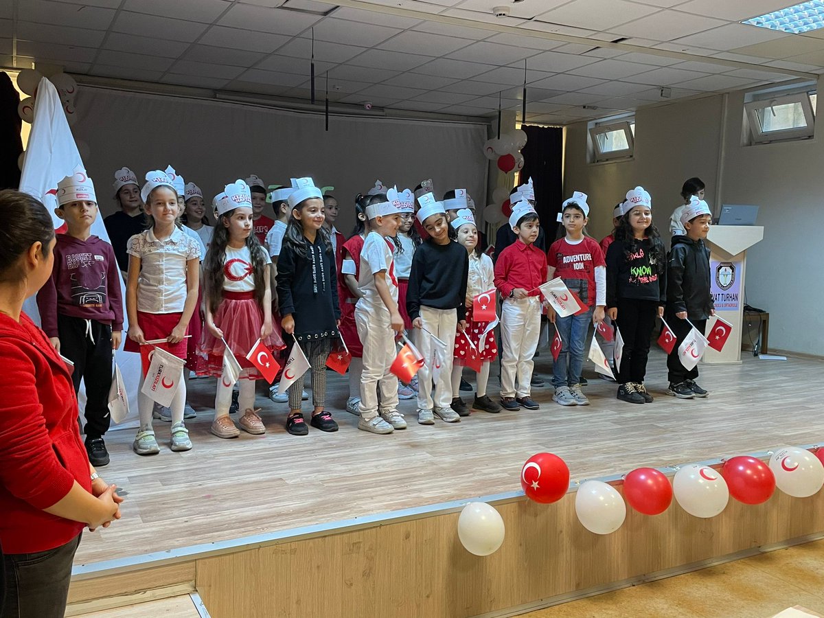 Minik kalplerle birlikte #KızılayHaftası etkinliklerindeyiz 🌙🇹🇷

Kızılay ile iyilikler büyütüyor, mazlum ve mağdurlara ulaşıyoruz…

📍İvat Turhan İlkokulu