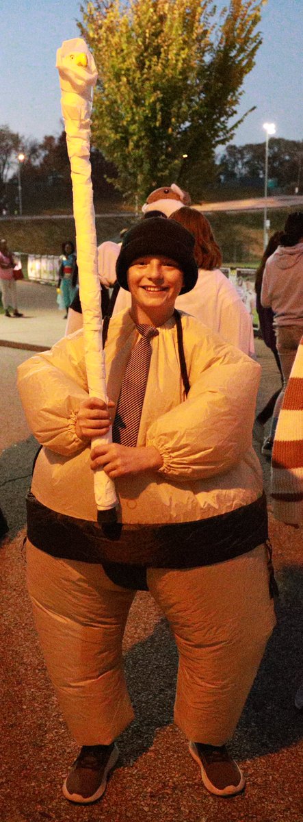 PeeblesJon's tweet photo. Baldwin Middle Halloween Dance Rocked!!! Eagle Fang had a GREAT TIME. OORAH https://t.co/8JyvoK7zk5