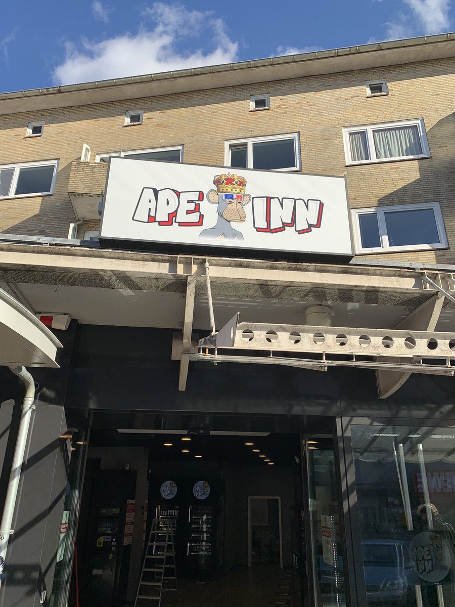 luca93475101's tweet photo. Just walked past this in Hamburg, Germany! Are u apeing in fren 🐒😬 #boredape #web2connect https://t.co/Ri97McFZwi