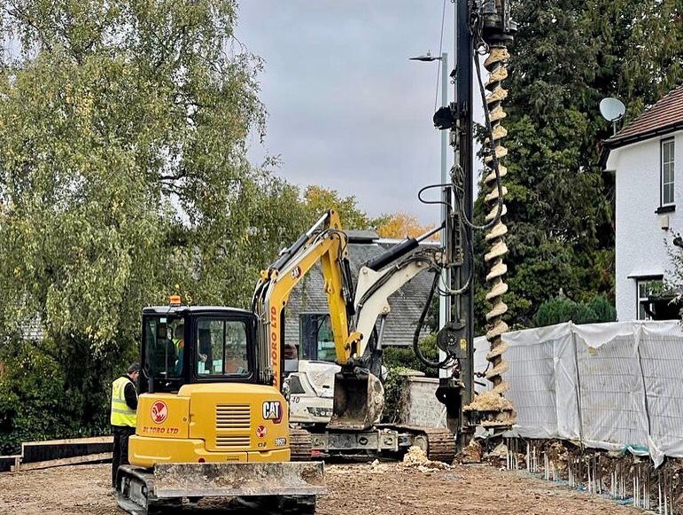 DLTORO_LTD's tweet photo. Watford site progress update!

Piling ✅
Preparing backyard.

#groundworks #dltoroltd https://t.co/evgmtAlgfb
