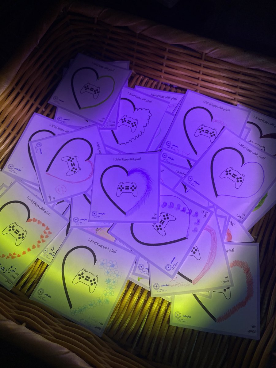 عيش عالمك tweet media