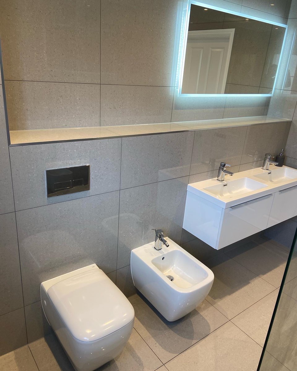Warmup_Plc's tweet photo. Main Bathroom completed in North Stifford Grays Essex by @kbsdesignessex
Fitted with our DCM-PRO system to warm the floor throughout.
Get an underfloor heating quote here: https://t.co/oyZWeXJZyj
#underfloorheating #underfloorheatingsystem #floorwork #tiledesign https://t.co/QGXd3iyCGL