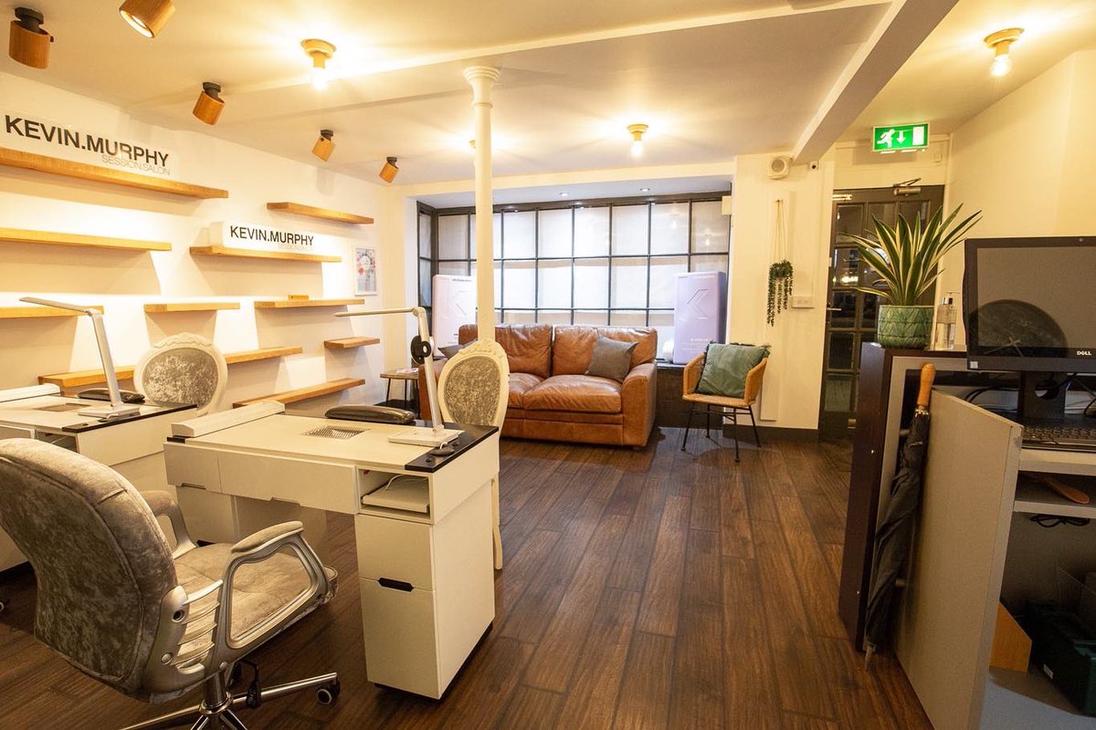 MikeRobertsProp's tweet photo. A unique opportunity to acquire a fully fitted hair salon in the centre of Solihull. Get in touch for more details - office@mikerobertsproperty.com
#solihull #hairsalon #beautyroom #manicurestation #towncentre #salon https://t.co/e90qYjjYQf