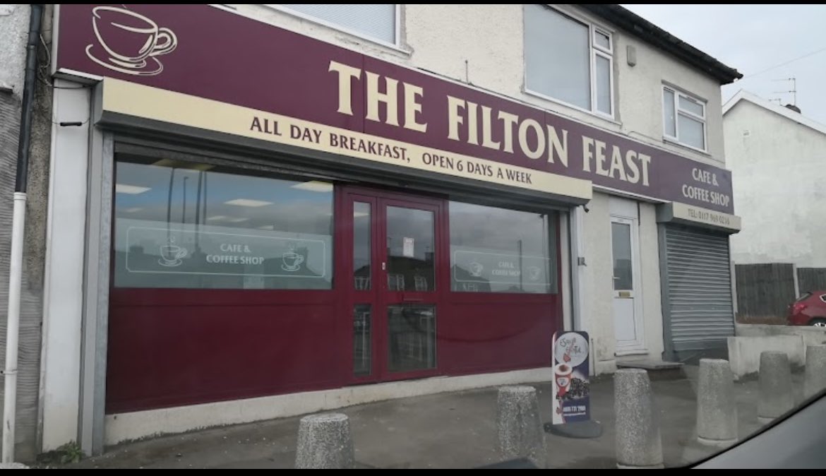 FiltonAthletic's tweet photo. We’d like to thank The Filton Feast Sports Bar &amp; New Happy Palace for sponsoring our new @hummel1923 Polos, your continued support is much appreciated 👏🏼👏🏼🔵⚪️

#FATS🔵⚪️ https://t.co/KzQiigOK1i