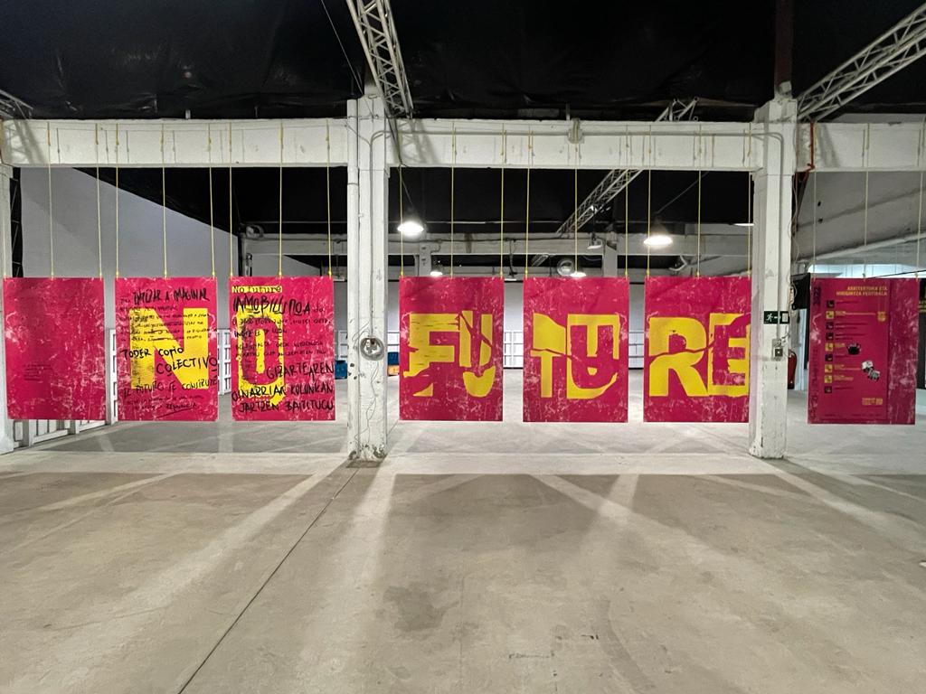 El próximo viernes 4 de Nov. inauguramos en <a href="/laterminal_ficc/">La Terminal FICC</a>  la expo colectiva de #URBANBATfest que recoge proyectos de #arquitectura y #urbanismo desarrollados por personas jóvenes que están imaginando formas para habitar un #futuro (im)posible  eventbrite.es/e/entradas-ina… (hilo)👇