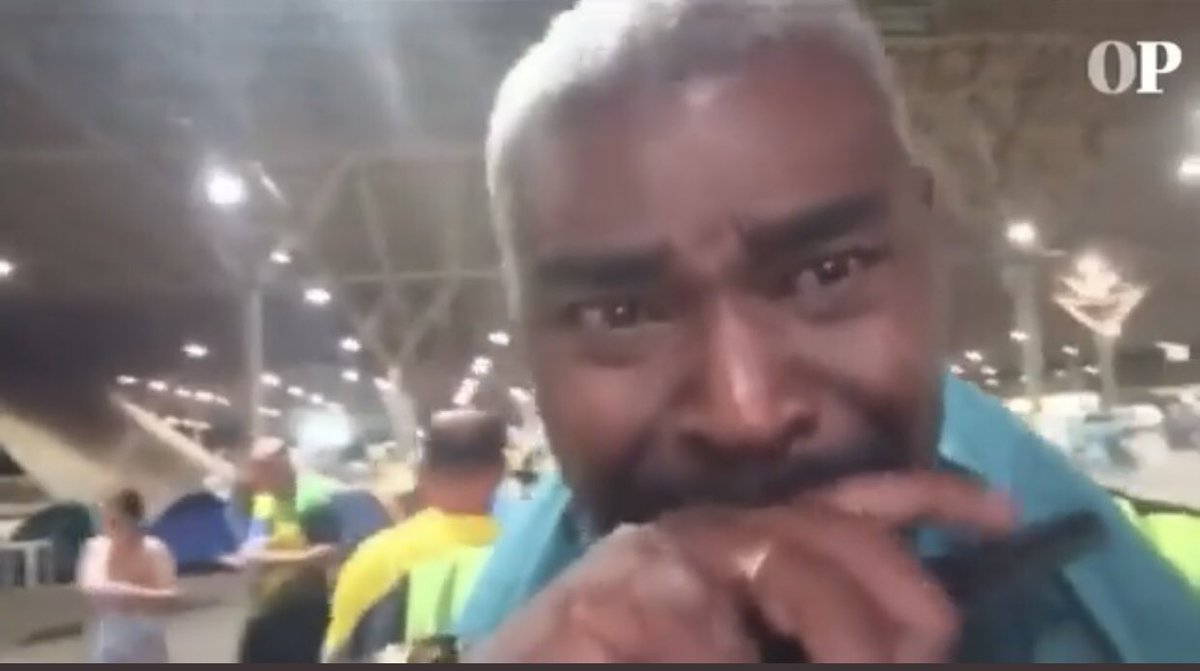 Albert0pimentel's tweet photo. Bolsonarista vs EU em Estado de Sítio kkkkk Deixem de mimimi e respeitem a democracia, daqui a pouco o choque chega aí para estabelecer a ordem seus baderneiros antidemocráticos! https://t.co/9GxHCi2Gsy