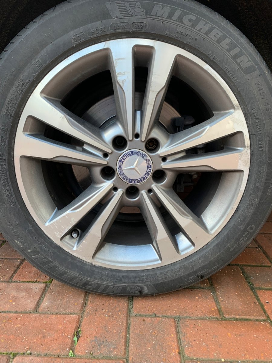 Just picked up 4 #Mercedes wheels to be refurbished. The owner is benefiting from our 20% discount on multi #alloywheel promotion! Prices start from £85+vat per wheel. You click, we collect.

Get in touch for a quote.

#alloywheelrefurbishment #alloywheelrepair #clickandcollect