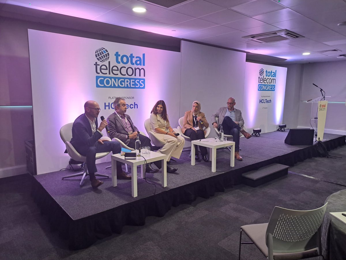 totaltelecom's tweet image. A busy room for the Enabling Enterprise panel discussion on &apos;Understanding your enterprise customers: what do they need and what do they expect?&apos;, featuring @FreeMoveGlobal, @bnetconnects, @cerillion, @disruptivedean and @transformatweet. 

#TTCongress
