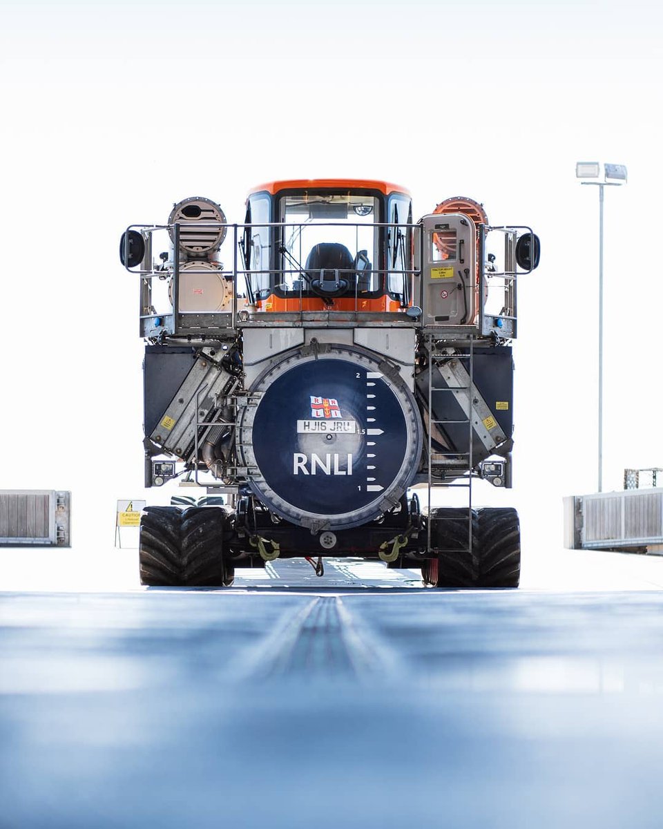 What’s blue and can lift an 18-tonne lifeboat? The SLARS (Shannon Launch and Recovery System) of course! It acts as a mobile slipway for the Shannon class lifeboat, as shown below 👇 📷 Joseph John Herbert #LifeboatLaunch #RNLI