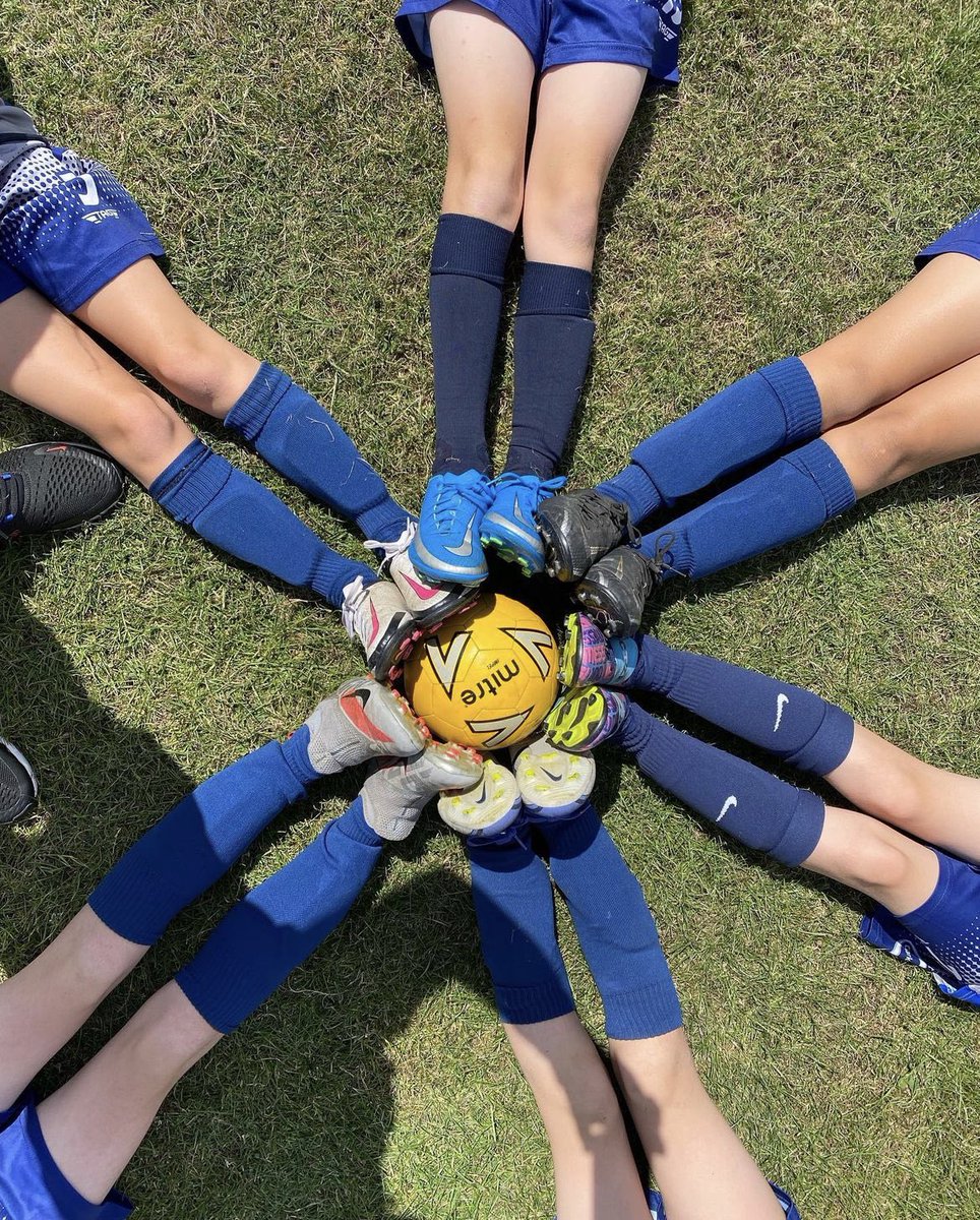 England Football (@englandfootball) on Twitter photo We asked, and you delivered 🎁
From over 100 grassroots photos, we’re down to the final 4!
It’s time to pick our November header, who will it be?
1️⃣<a href="/AFC_Middleham/">AFC Middleham Town 🏰🐗</a>
2️⃣<a href="/HuishTigersFC/">Huish Tigers FC</a>
3️⃣<a href="/Rochesterutdfc/">Rochester United FC</a>
4️⃣ Girls Youth We asked, and you delivered 🎁
From over 100 grassroots photos, we’re down to the final 4!
It’s time to pick our November header, who will it be?
1️⃣<a href="/AFC_Middleham/">AFC Middleham Town 🏰🐗</a>
2️⃣<a href="/HuishTigersFC/">Huish Tigers FC</a>
3️⃣<a href="/Rochesterutdfc/">Rochester United FC</a>
4️⃣ Girls Youth