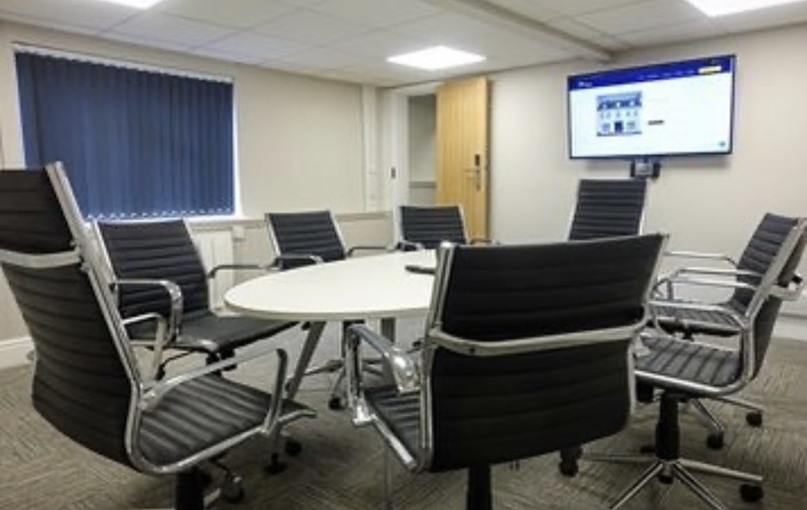 MikeRobertsProp's tweet photo. Did you know we now have a podcasting suite and meeting room available to book- use the link below📹🖥🚨

https://t.co/7Tznr547E1

#meetingroom #podcast #podcastingroom #privateoffice #podcastingsuite #warwickshire # https://t.co/iVzLWJfcho
