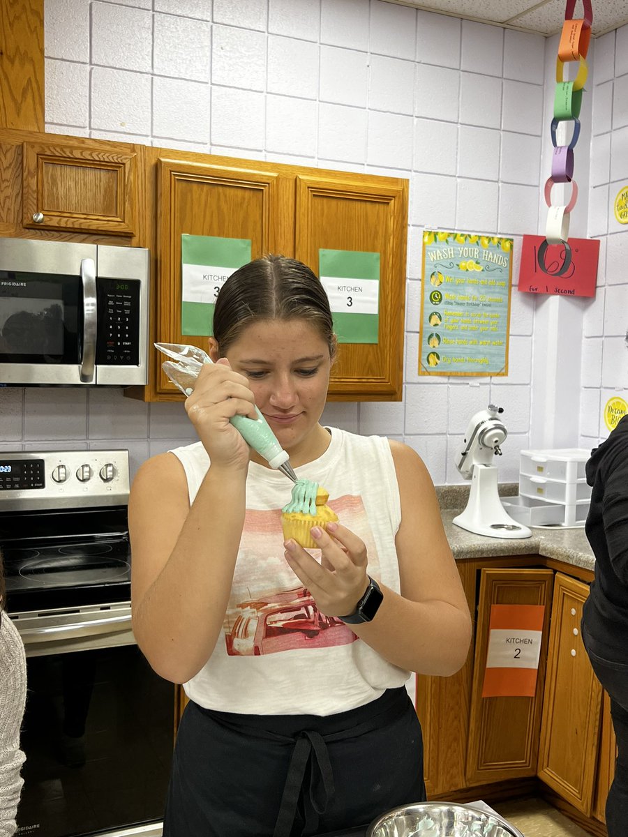 StacieFriebel's tweet photo. Ms. Gardner’s @HavelockHigh Foods classes spent some time last week baking and decorating some spooky treats. Students then competed in a cupcake decorating contest. It was a great day to be a Ram! (Judges ate the leftovers! 😂) #HHSCTE https://t.co/XaWG7fZrjQ