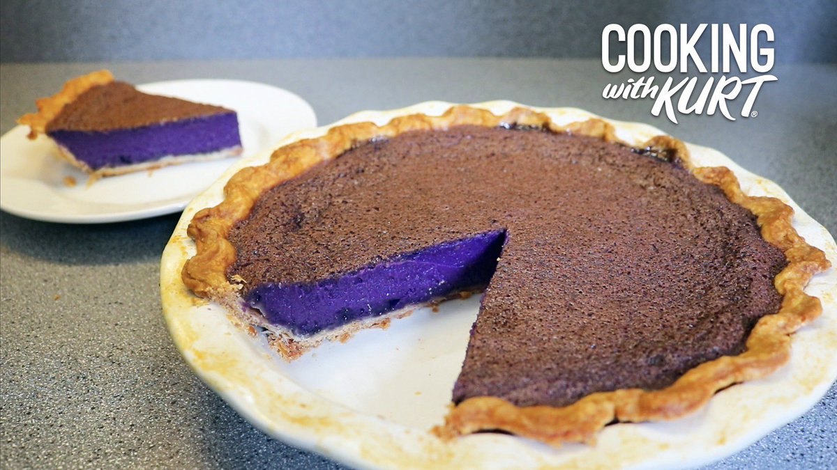 The PIE-fect Thanksgiving treat! 💜🥧
Full recipe here: youtu.be/CpSUNuiCyL0

#ubepie #ubeeggpie #cookingwithkurt