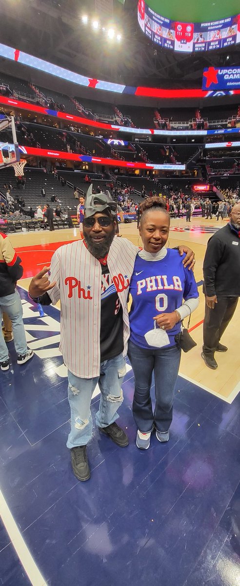 SadatDaDad's tweet photo. Philly Phan Batman &amp; My Sixers Sidekick #fox29goodday
Let's Go @Phillies @sixers @Eagles @NHLFlyers @PhilaUnion 
In DC On HALLOWEEN 🦇 #AboutLastNight SIXERS 🆚 Wizards https://t.co/byWgHJ2mde