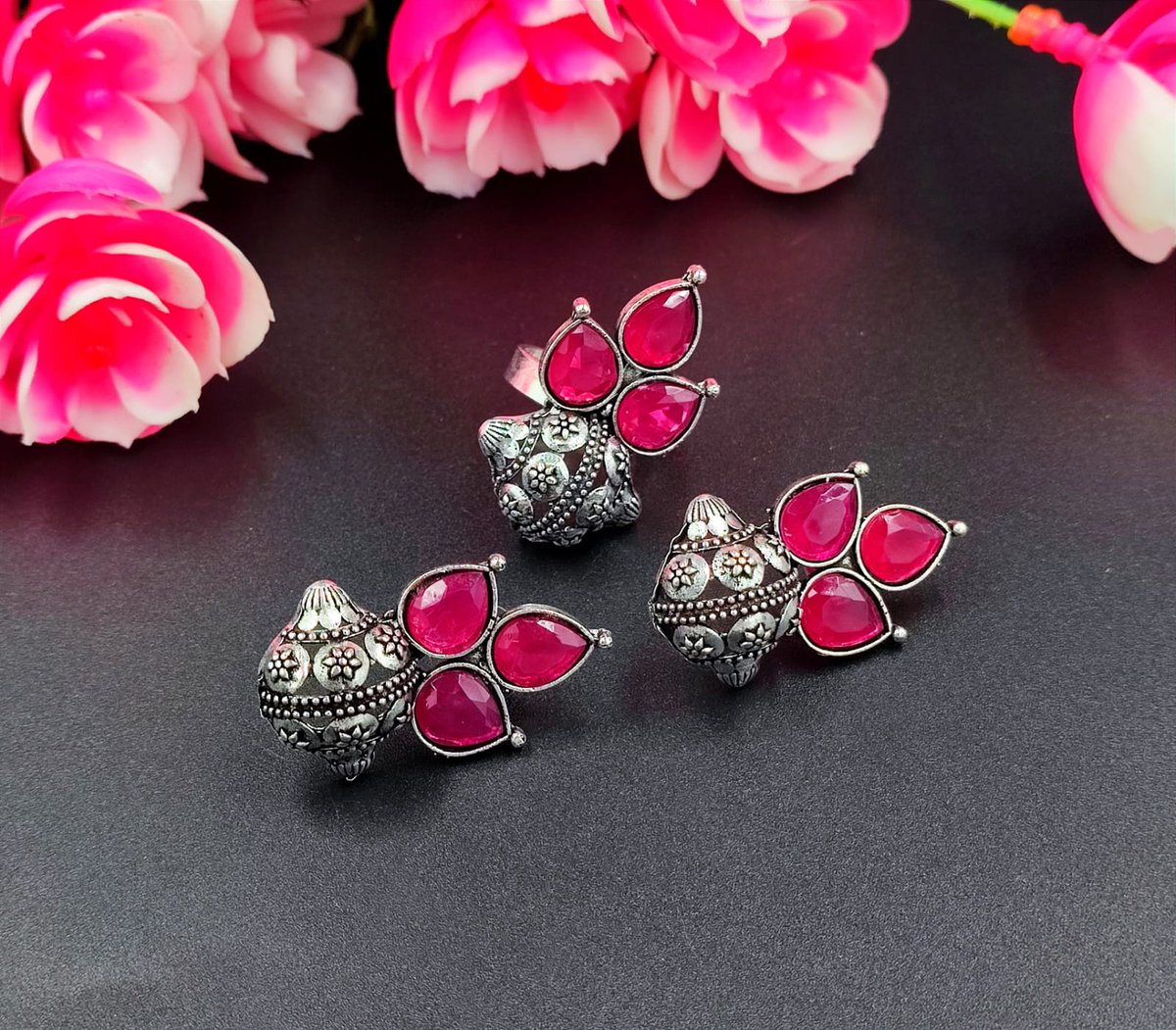 Glamaya - Antique Earring Ring Combo Pink - ₹349
Link -> glamaya.com/product/antiqu…

#glamaya #indiancraft #handcrafted #fashion #madeinindia #indianjewellery #trending #oxidisedjewellery #jewellery #artificialjewellery #stylefashion #silverlookjewellery #contemporaryjewellery...