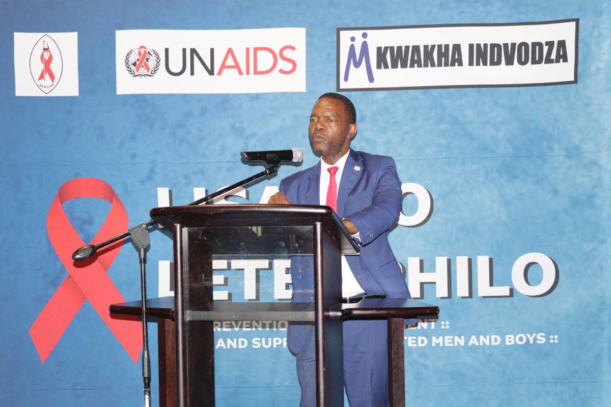UNAIDS_Eswatini's tweet photo. The Principal Secretary, Ministry of Health Dr. Simon Zwane have stressed the importance of sustainable financing for the health sector in ending AIDS.
#endingAIDStogether
#lisangoletemphilo
#equalize https://t.co/cSEtSZ4BYd