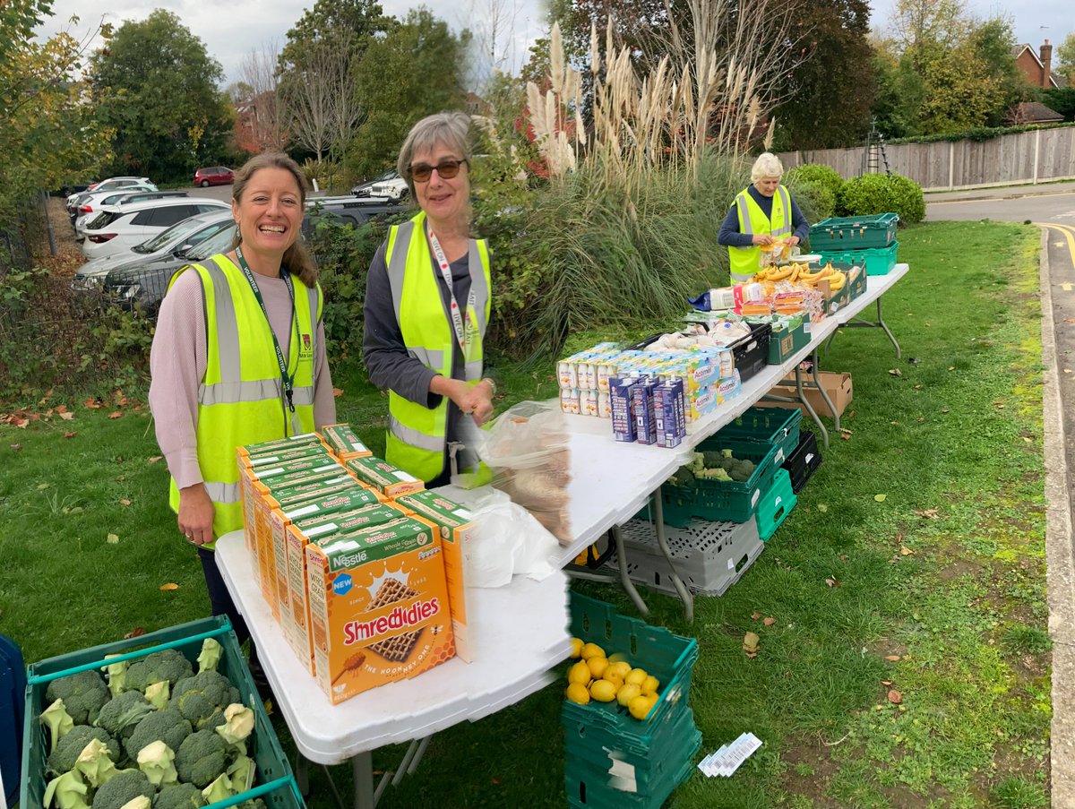 Helen Maguire BEM MP 🔶 (@helenmaguiremp) on Twitter photo Great to be helping out <a href="/Midsurreycf/">Mid Surrey Community Fridges</a> yesterday in #Leatherhead. Great to see so much food that would otherwise go to landfill find a home! Real shame that the Longmead stop in #Epsom has had to stop due to lack of food. Hopefully it will restart again soon. Great to be helping out <a href="/Midsurreycf/">Mid Surrey Community Fridges</a> yesterday in #Leatherhead. Great to see so much food that would otherwise go to landfill find a home! Real shame that the Longmead stop in #Epsom has had to stop due to lack of food. Hopefully it will restart again soon.