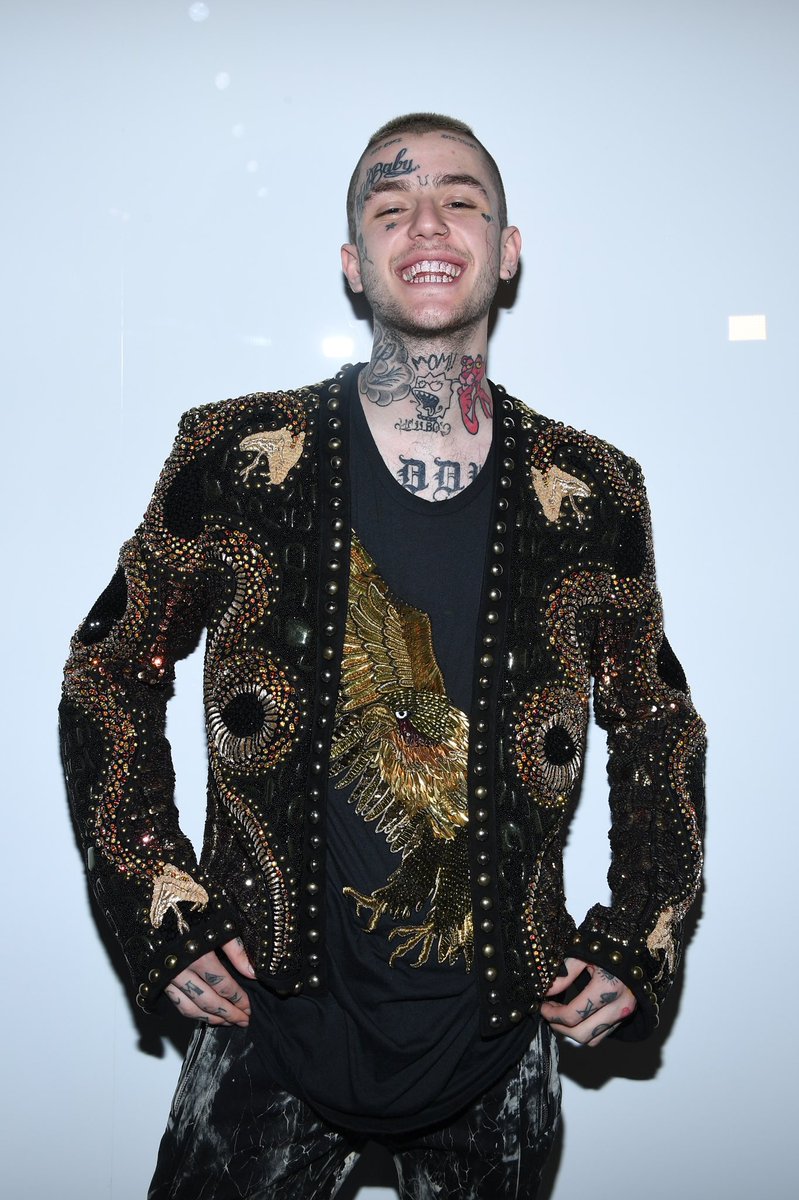 XXL's tweet photo. Lil Peep would’ve turned 26 today 

RIP 🕊️ https://t.co/zbZXzyxbn9