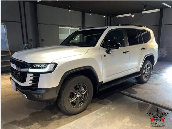 Kenplus_ke's tweet photo. BEST USED SUVS FOR 2022!!🔥
Toyota Landcruiser ZX (New Shape)
READY FOR SHIPMENT
2021
3300cc

a) Interior: Black Leather Seats, JBL Sound System, Push to start Fingerprint Sensor, 7 seater.
b) Exterior: Pearl Color, Fog Lights, Original Alloy Wheels, Roof Rails

Call: 0709322222 https://t.co/7ENE92AWhW