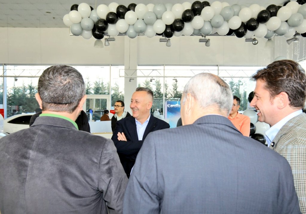 Bugün TOYOTA SANDIKÇI Plaza'nın Yeni Corolla Cross Hybrid lansmanına katıldık.

Sandıkçı Ailesi'ne, kıymetli dostum Harun Sandıkçı'ya hayırlı olsun diyor, başarılı çalışmalarının devamını diliyoruz.