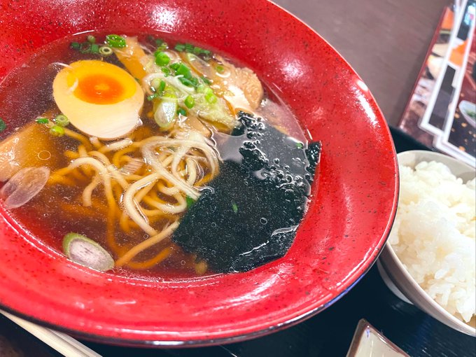 中田義は雇用主と一緒じゃない日の昼はラーメンをおかずに米を食います(個人の感想です) 