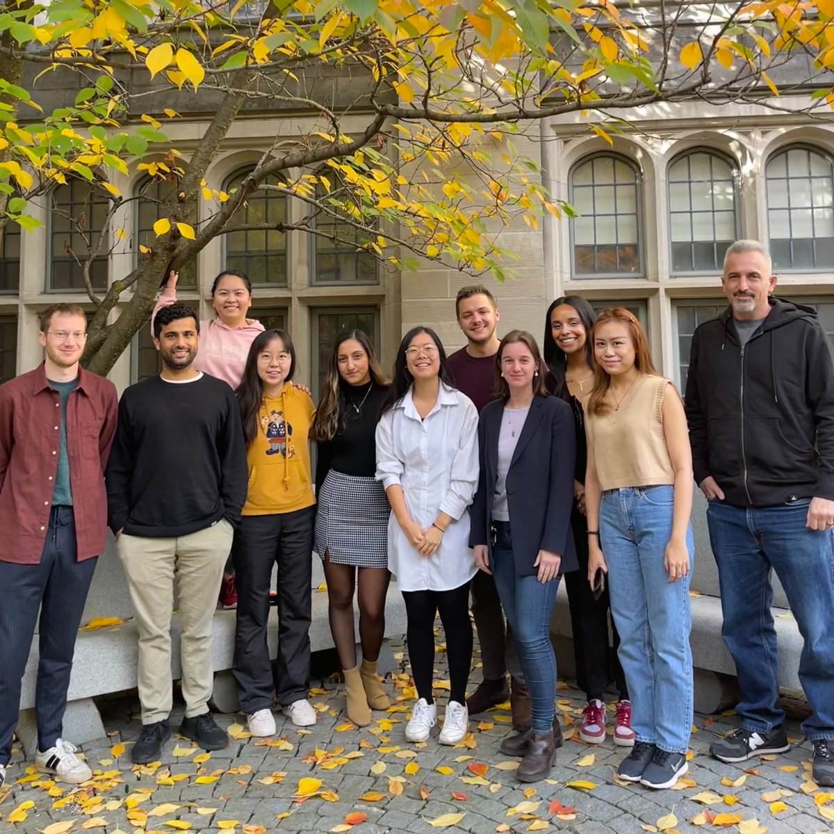 HolmesLab_BHI's tweet image. New academic year, new Holmes Lab photo! Check us out at holmeslab.yale.edu 🎉