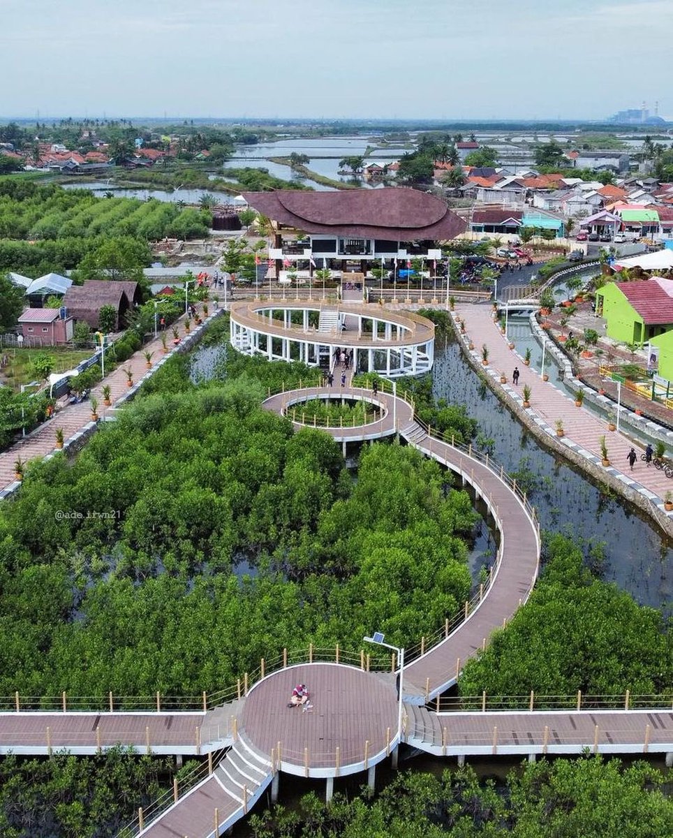 txtdaritng's tweet photo. Kawasan Wisata Aquaculture. Destinasi wisata dan edukasi mangrove ini berlokasi di Desa Ketapang, Mauk, Kabupaten Tangerang. Udah ada yang kesini belum? https://t.co/MoSOZi8lBM
