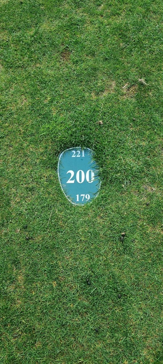 More on <a href="/Barassie_KBGC/">Barassie Links</a> later this evening when I'm home, but how cool are these fairway yardage markers - also in the shape of the green you're hitting too. <a href="/golfshake/">golfshake</a>