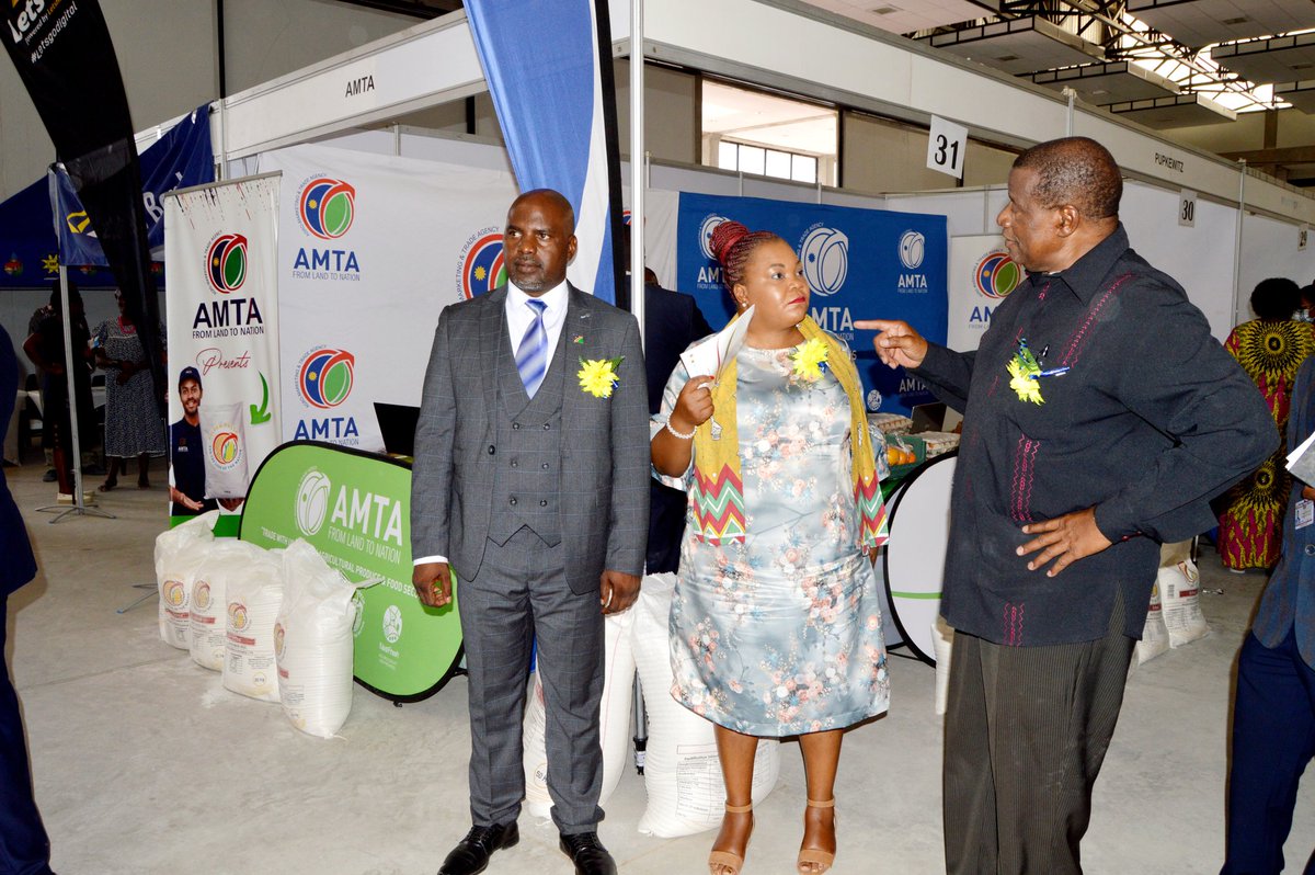 agro_agency's tweet photo. #FromLandtoNation
#GoldenFresh
Scenes from AMTA stall shortly after the official opening of the Rundu Annual Trade Fair 2022.
Full story loading... https://t.co/uMn47oDNgH