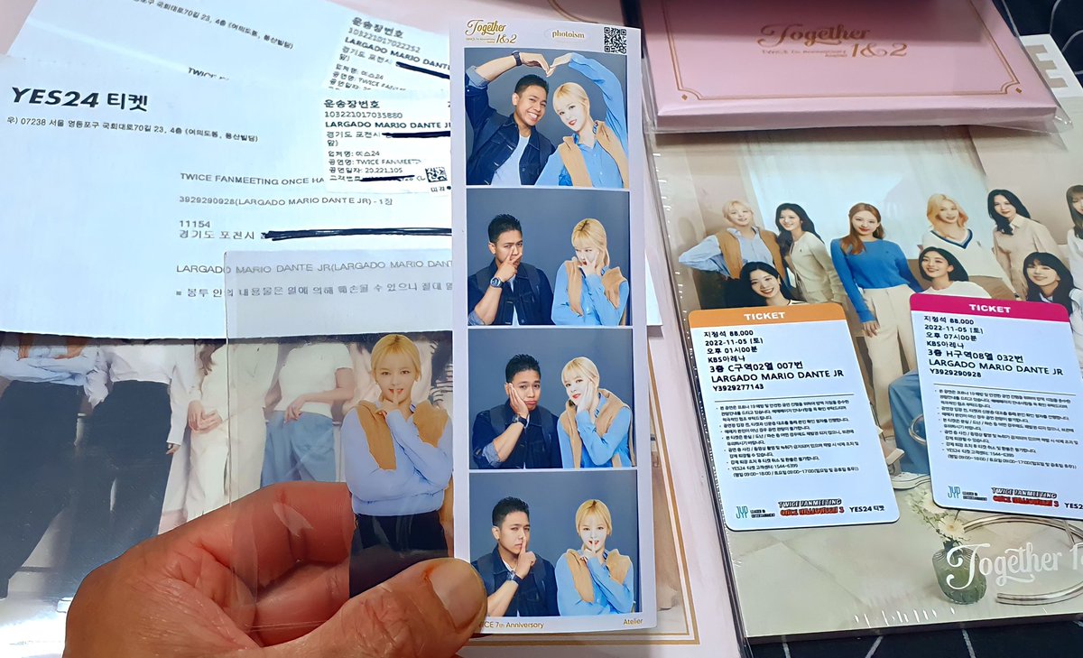 MarioDXplorer's tweet photo. I visited TWICE exhibit &amp; pop-up store in Seoul and get a copy of 4-cut photo strip with Jeongyeon and other members 😁
I also got this transparent photocard of her as a prize in lucky draw event.

#HappyJeongyeonDay 
#정연이와_채워가는_11월의_조각
#AlwaysWithYoo https://t.co/fTTlgSVOu2