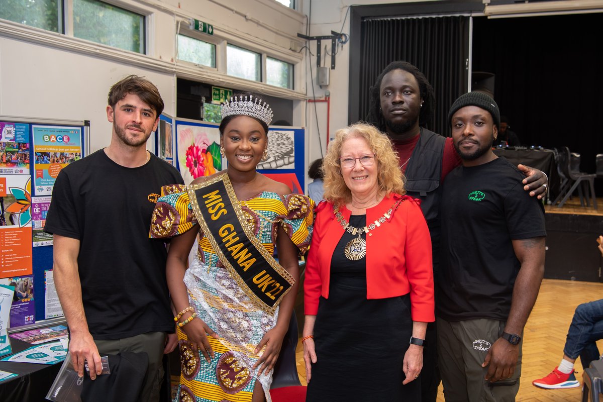 BarnetCouncil's tweet photo. ๐คBrilliant turnout for our Family Showcase event for #BlackHistoryMonth. With an appearance from @missghanauk1 plus the Mayor - Cllr Alison Moore, @Write2SpeakUK, charities, members of the community, families & friends. ๐Thank you for joining us. #familyfriendly #barnetyouth https://t.co/A2iyeUcprd