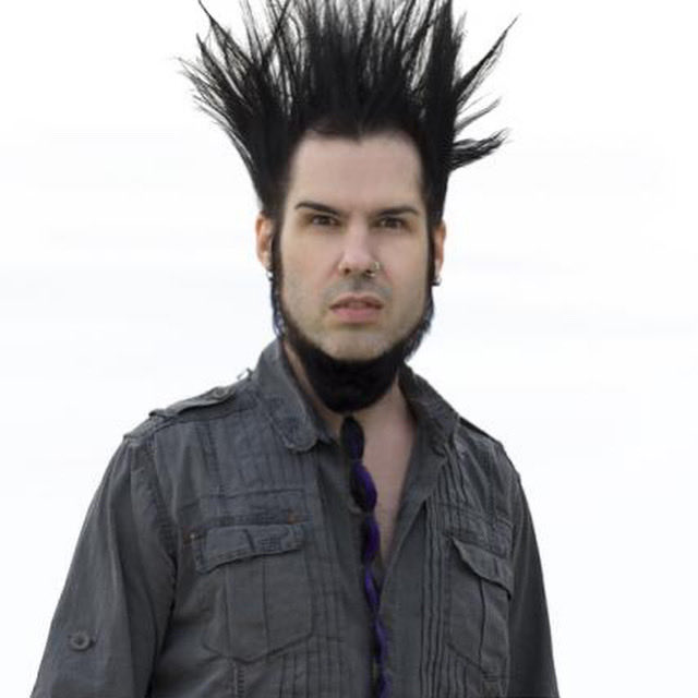 LegendsllLiveOn's tweet photo. 8 years ago today, original @OfficialStaticX frontman Wayne Static passed away of a combined drug intoxication at the age of 48 #RIPWayneStatic https://t.co/RKHYnlc4sz https://t.co/wWDAzNfYaH