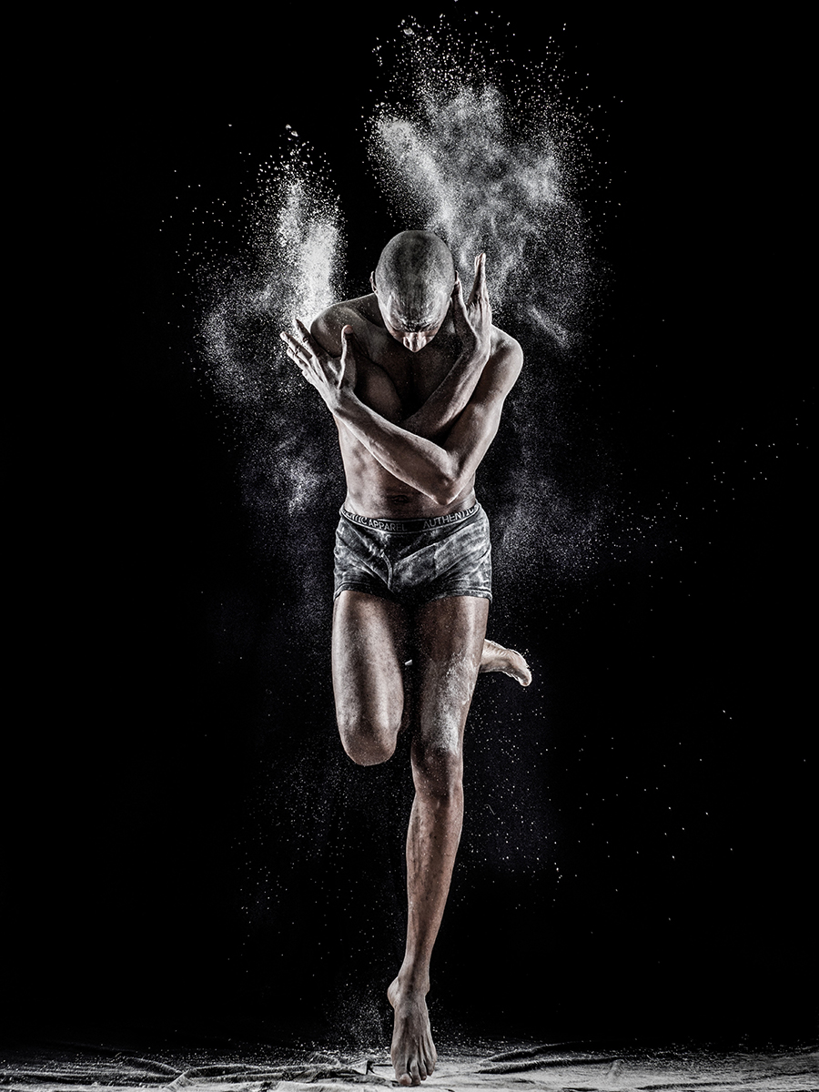 AP_Magazine's tweet photo. There are just a few days left to enter the final round of #APOY2022 - Action! Free entry to photographers under 21. Get your entries in here before Friday 4th November (11:59pm UK time)! https://t.co/7ZUVcEsWKq @mpbcom
π· Mike Martin, Fifth place Movement round APOY 2021 https://t.co/r3I1Cbc8Ur