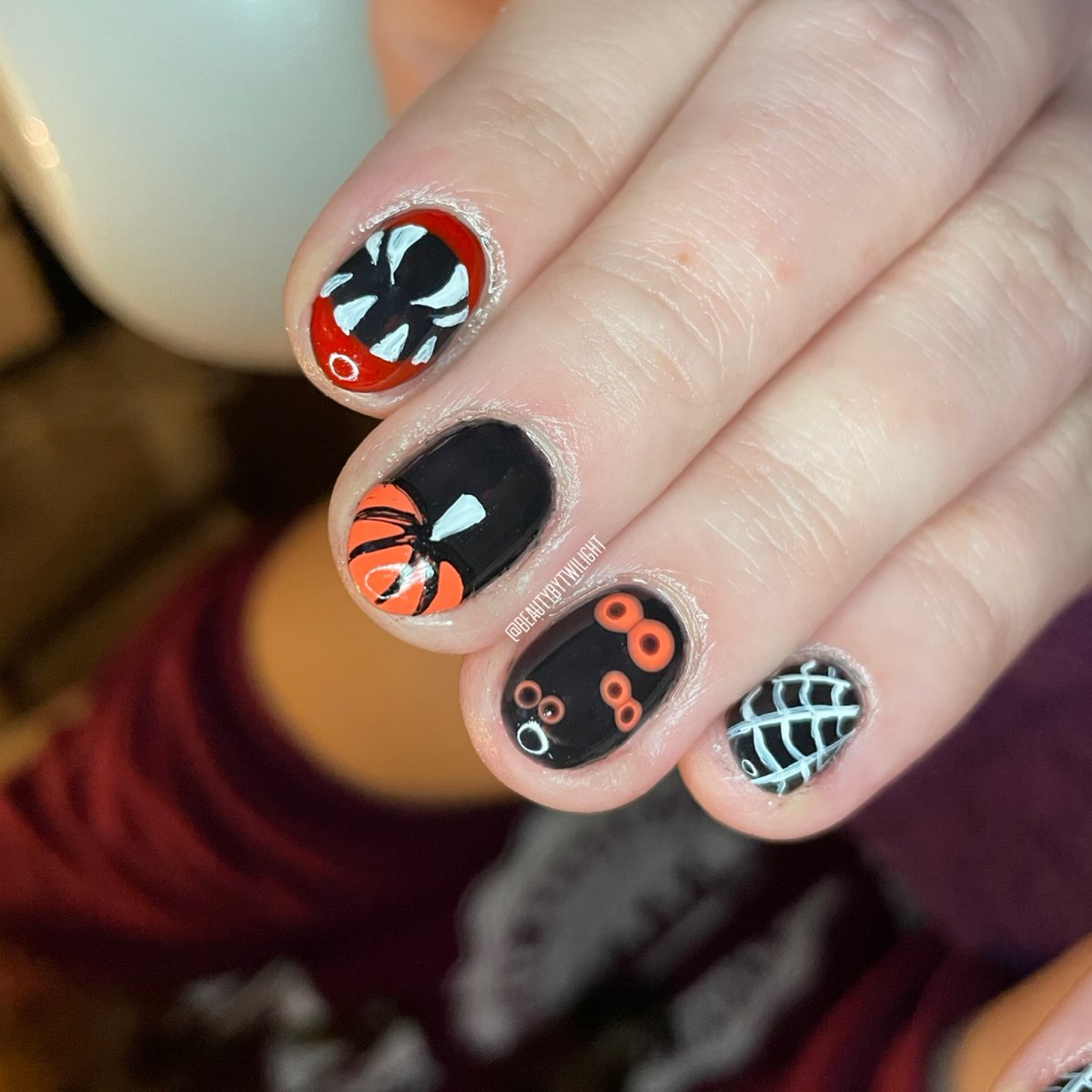 TwilightHair's tweet photo. Happy Halloween, a day late but we are back open today!👻🎃 

#biosculpturegel #bio #evo2gel #evo #gelnails #gel #gelnailsdesign #gelpolish #nails #nailart #nailinspo #naildesigns #halloween #halloweennails #pumpkin  #naturalnails #vegan #crueltyfree #crueltyfreebeauty https://t.co/te0jyCW3Z6