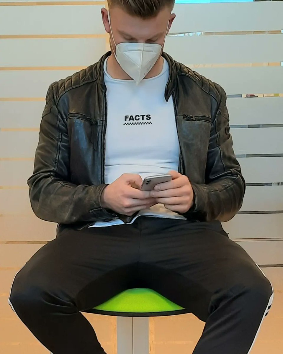 BuryPiet's tweet photo. Verdammt geiler Typ
#hotguy #sexyguy https://t.co/D2EVFac64f