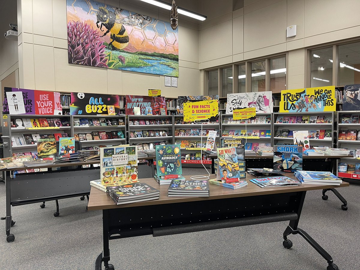 BeadleMSLibrary's tweet image. It’s finally here! Come check out the Scholastic Book Fair in the library!