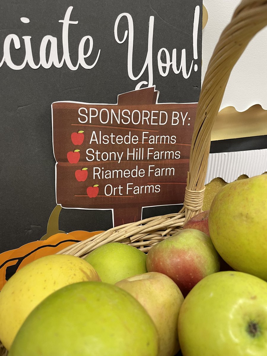 Thank You Chester PTO &amp; our local farms for our awesome post Halloween treats 🎃  <a href="/BraggSchoolCSD/">Bragg Elementary School</a> #wearechesternj <a href="/OrtFarms/">Ort Farms</a> <a href="/AlstedeFarms/">Alstede Farms</a>