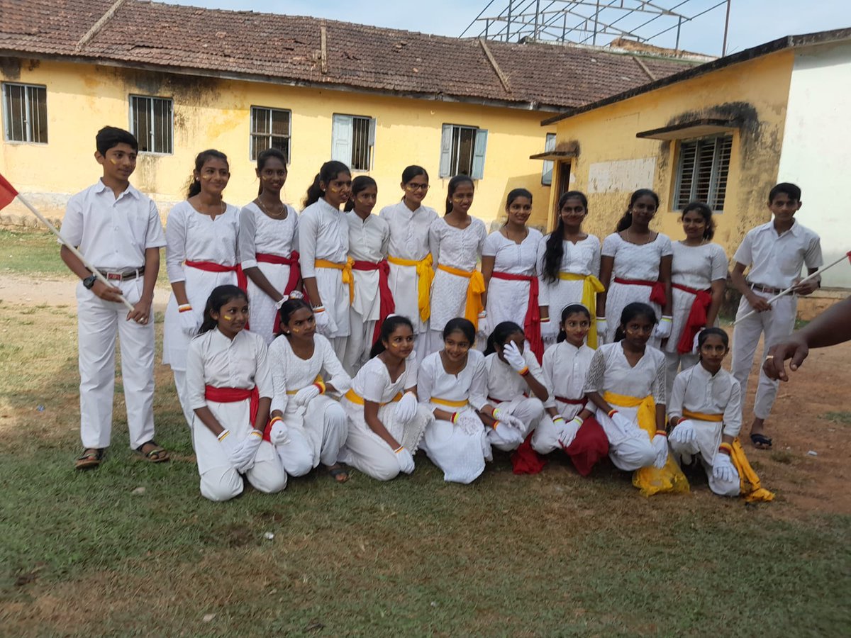MAMSNRPura's tweet photo. ತಾಲ್ಲೂಕು ಆಡಳಿತದ ವತಿಯಿಂದ ಕುವೆಂಪು ಕ್ರೀಡಾಂಗಣದಲ್ಲಿ ನಡೆದ ಕನ್ನಡ ರಾಜ್ಯೋತ್ಸವದಲ್ಲಿ ಭಾಗವಹಿಸಲಾಯಿತು https://t.co/n6Z4cTtnYc